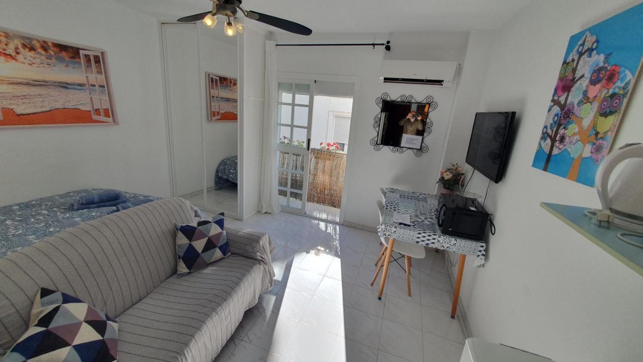 Apartamentos Eduardo Rico 네르하 외부 사진