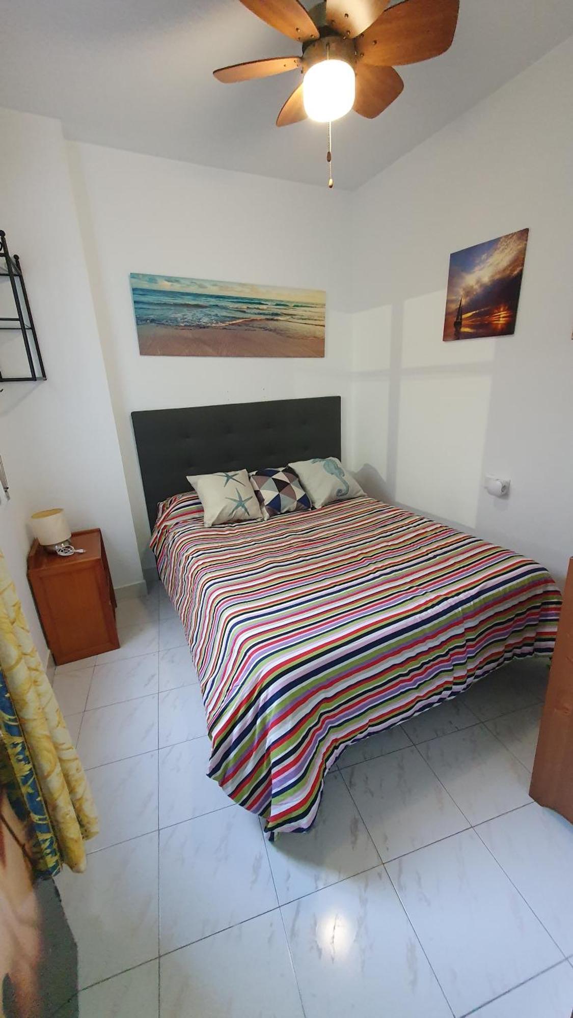 Apartamentos Eduardo Rico 네르하 객실 사진